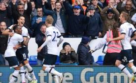 El Tottenham llegó a 65 puntos y quedan a siete del Leicester.