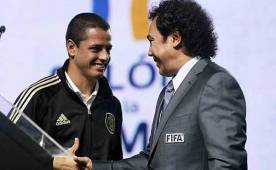 El mexicano Hugo Sánchez llena de elogios a su compatriota Chicharito Hernández.