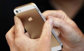 Muchos materiales se esconden dentro de un iPhone. FOTO: Reuters