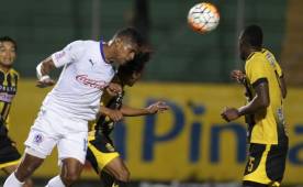 El clásico entre Real España y Olimpia se jugará el miércoles 12 de este mes en San Pedro Sula. Foto Archivo