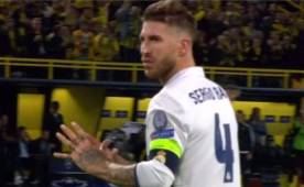 Keylor despejó con los puños un tiro libre de Guerreiro que le costó el primer gol al Real Madrid ante el Dortmund.