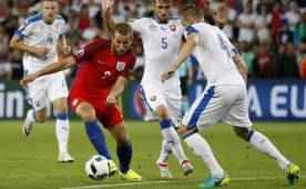 Inglaterra se conformó con el segundo lugar de su grupo.