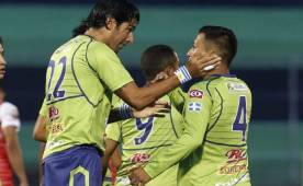 Sebastián 'El loco' Abreu es la máxima figura extranjera del fútbol centroamericano, llegó al Santa Tecla de El Salvador.