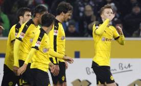 Marco Reus marcó el primer gol en la victoria del Borussia Dortmund.