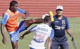 El técnico de Honduras, Jorge Luis Pinto, cuida cada detalle de cara al duelo con Canadá, el primero de esta doble fecha eliminatoria. Fotos Neptalí Romero