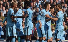 Jugadores de Manchester City celebran el tiunfo ante West Bromwich. (Fotos. AFP)
