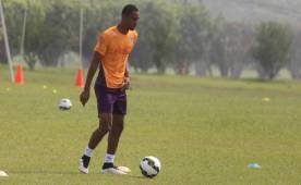 Jerry Bengtson se presentó al Olimpia y entrenó con normalidad.