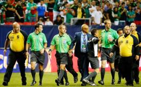 La pésima actuación de esta cuarteta arbitral tiene enojado a todo Panamá.