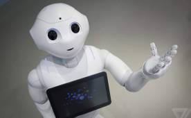 El es Papper y será presenador de un programa de Tv en Japón.