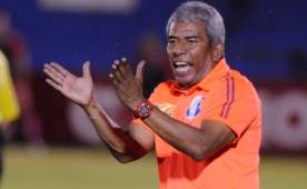 Castellón ha tenido una amarga primera vuelta con el Honduras Progreso y expresa que no se le ha cruzado por la menta dar un paso al costado. Foto Samuel Zelaya