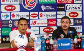 Keylor Navas y Oscar Ramírez en una conferencia de prensa meses atrás previo a un juego de la selección de Costa Rica.