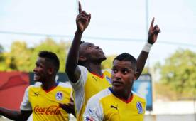 Alberth Elis abrió el marcador en favor del Olimpia en Puerto Cortés.