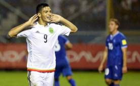 Raúl Jiménez se lesionó ante El Salvador y no será de la partida ante Honduras.