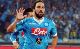 El delantero argentino tiene aún dos años más de contrato con el Napoli de Italia.