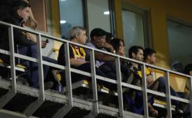 Medford estuvo en el palco del Real España siguiendo el juego ante Platense. Cerca de allí estaba Jorge Luis Pinto observando el duelo. Foto Neptalí Romero