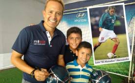 Luis Hernández ahora trabaja con escuela de niños, tras su retiro del fútbol.