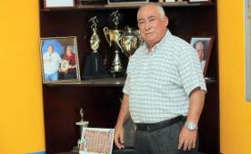 Danilo Perdomo Pinel forma parte de la dirigencia del Victoria desde hace 39 años, pero hasta ahora decidió tomar la presidencia y dice no estar arrepentido. Foto Javier Rosales