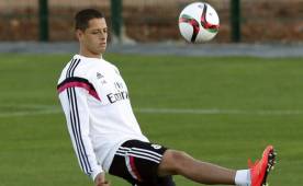 Chicharito entrenando hoy en el Crown Prince Moulay El Hassan Stadium en Rabat. (EFE)