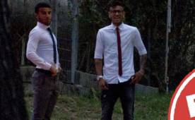 Rafinha junto a Neymar esperando a sus demás compañeros para realizar una cena. Foto Mundo Deportivo