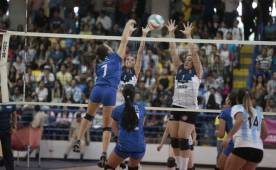 En el voleibol la UNAH de Honduras perdió ante la UCR de Costa Rica en un partido muy parejo.
