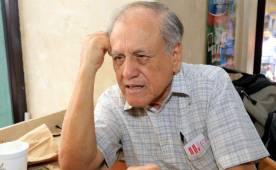 Chelato Uclés tiene 75 años y por ahora se encuentra retirado del fútbol. Hace unos meses estuvo a punto de que le amputaran una pierna. Foto Ronal Aceituno