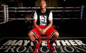 El debut profesional de Floyd Mayweather se dio el 11 de octubre de 1996 en Las Vegas.