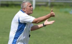 Eduardo Lara se mostró molesto y decepcionado con el accionar de su selección.