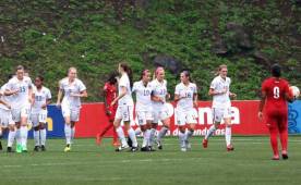 Las estadounidenses no tuvieron piedad de las panameñas. (FOTO: DIEZ.HN)