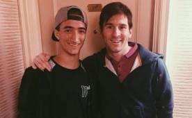 Antes de comenzar el partido, José Mourinho Jr. colgó una foto con Messi.