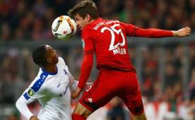 Thomas Müller anotó dos goles para el triunfo del Bayern Munich ante el club del tico.