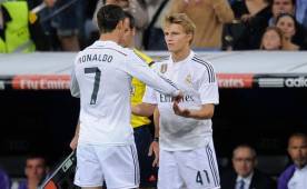 La afición madridista quiere ver más seguido al noruego Odegaard, pero Benítez no le da oportunidad.