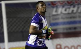 El portero Héctor Landázuri no soportó la situación y demandó al Victoria ante el TNAF por incumplimiento de pagos. Foto DIEZ