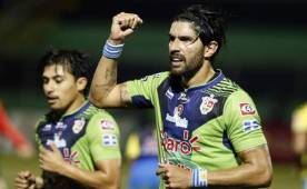 Sebastián el 'loco' Abreu ha conseguido llenar las expectativas de la afición del Santa Tecla.