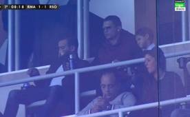 Así vive el partido Cristiano Ronaldo desde el palco.