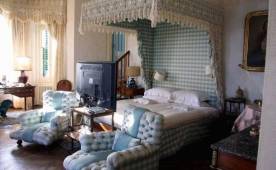 Samuel Eto'o se compró la mega mansión de 31 mil metros cuadrados, del siglo XIX.