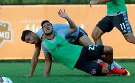 José Escalante se va ganando un puesto poco a poco en el Houston Dynamo.
