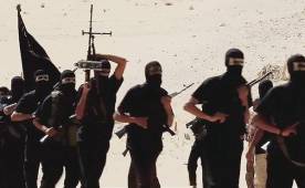 Los yihadistas que aparecen en el video alaban al autor de la masacre de Orlando, Omar Mateen.