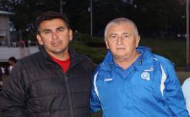 Ricardo Montoya junto al técnico colombiano Eduardo Lara.