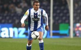 Danilo Luiz da Silva es un futbolista brasilero. Actualmente juega para el FC Oporto.