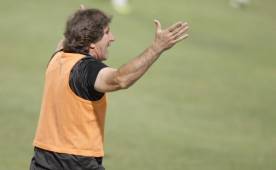 Héctor Vargas, técnico del Olimpia de Honduras.