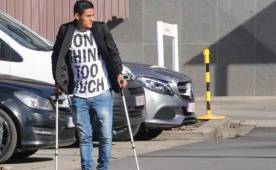 Andy Najar al momento de salir de las instalaciones del Anderlecht. FOTO: LaLibre.be