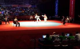 Mexico's players celebrate winning the Tokyo 2020 Olympic Games men's bronze medal football match between Mexico and Japan at Saitama Stadium in Saitama on August 6, 2021. (Photo by Jonathan NACKSTRAND / AFP)