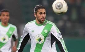 Ricardo Rodríguez se mantendrá jugando en el Wolfsburgo alemán.