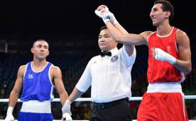 Teofimo perdió la pelea frente al francés Sofiane Oumiha.