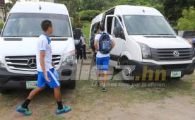 Gerardo Ramos, gerente de la Selección de Honduras, asegura que la decisión de utilizar buses pequeños en Cuernavaca es para ahorrarse tiempo al momento de desplazarse. Fotos Ronald Aceituno