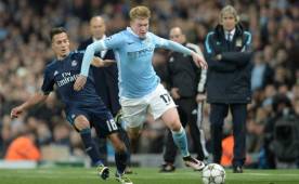 Kevin de Bruyne metió peligro al Real Madrid en el último minuto con un tiro libre. (FOTO: AFP)