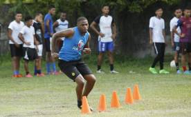 José Luis 'Puma' Grant busca quedarse en el Victoria. Dice que sus errores en el pasado le han perjudicado en su carrera futbolística.