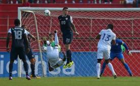 Acción del partido entre Honduras y Estados Unidos en la pasada eliminatoria mundialista.