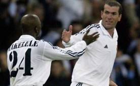 Makélélé y Zidane compartiendo buenos momentos en el Real Madrid.