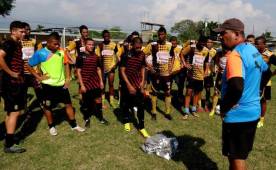 Erick Gallegos está formando un gran equipo que lo tiene líder en el torneo de reservas.